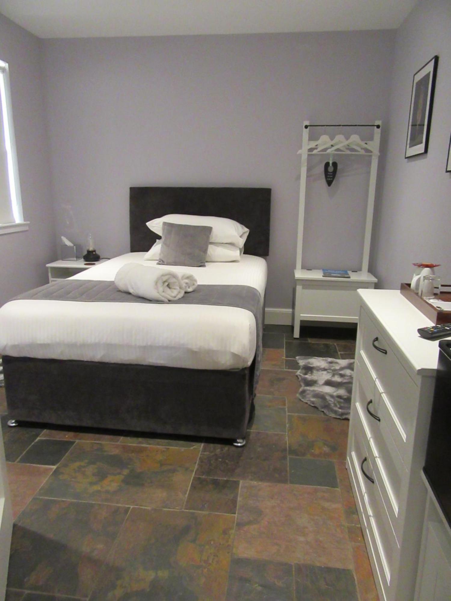 Bed and Breakfast Taigh Duitseach à Portree Extérieur photo