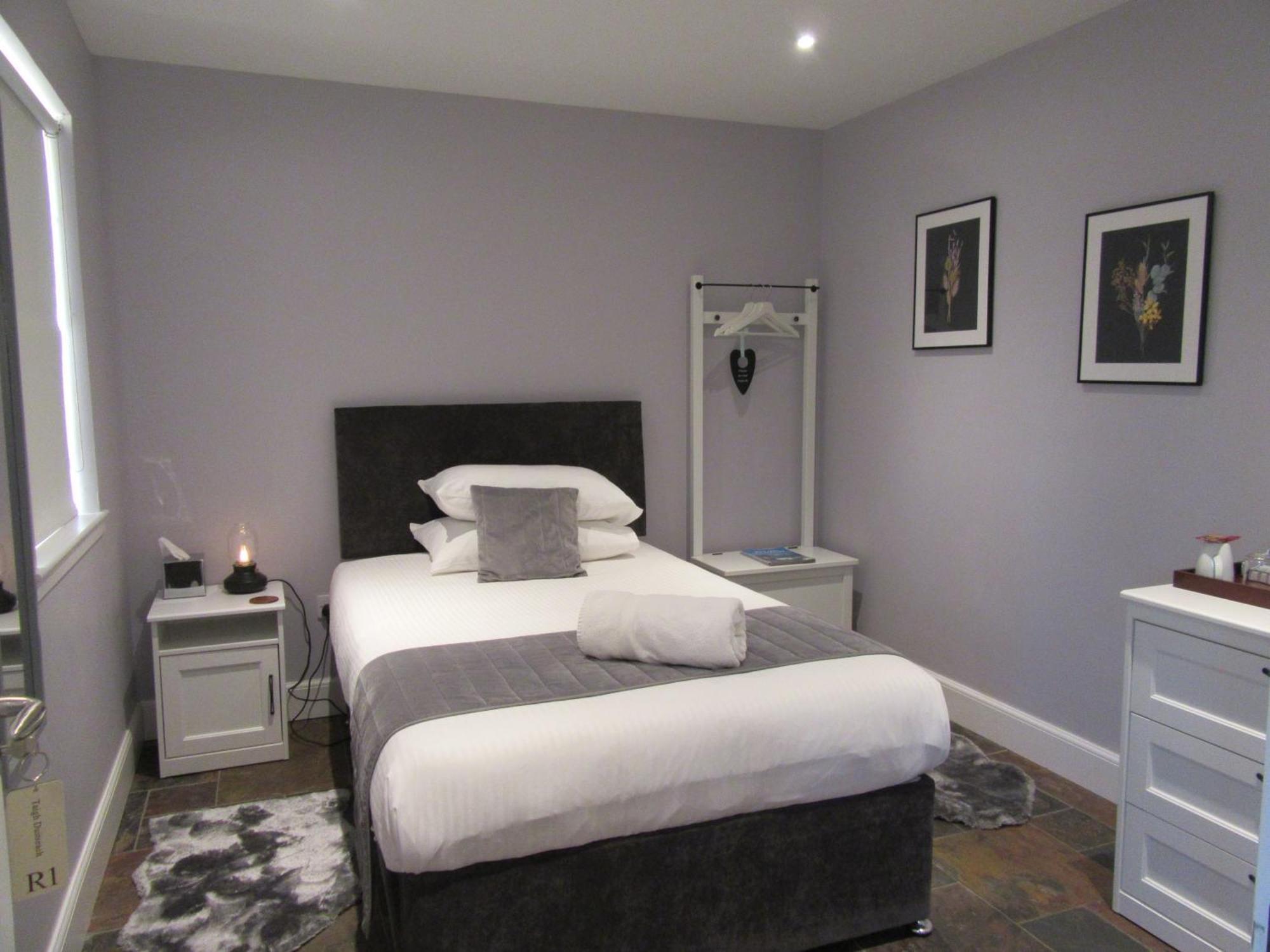 Bed and Breakfast Taigh Duitseach à Portree Extérieur photo